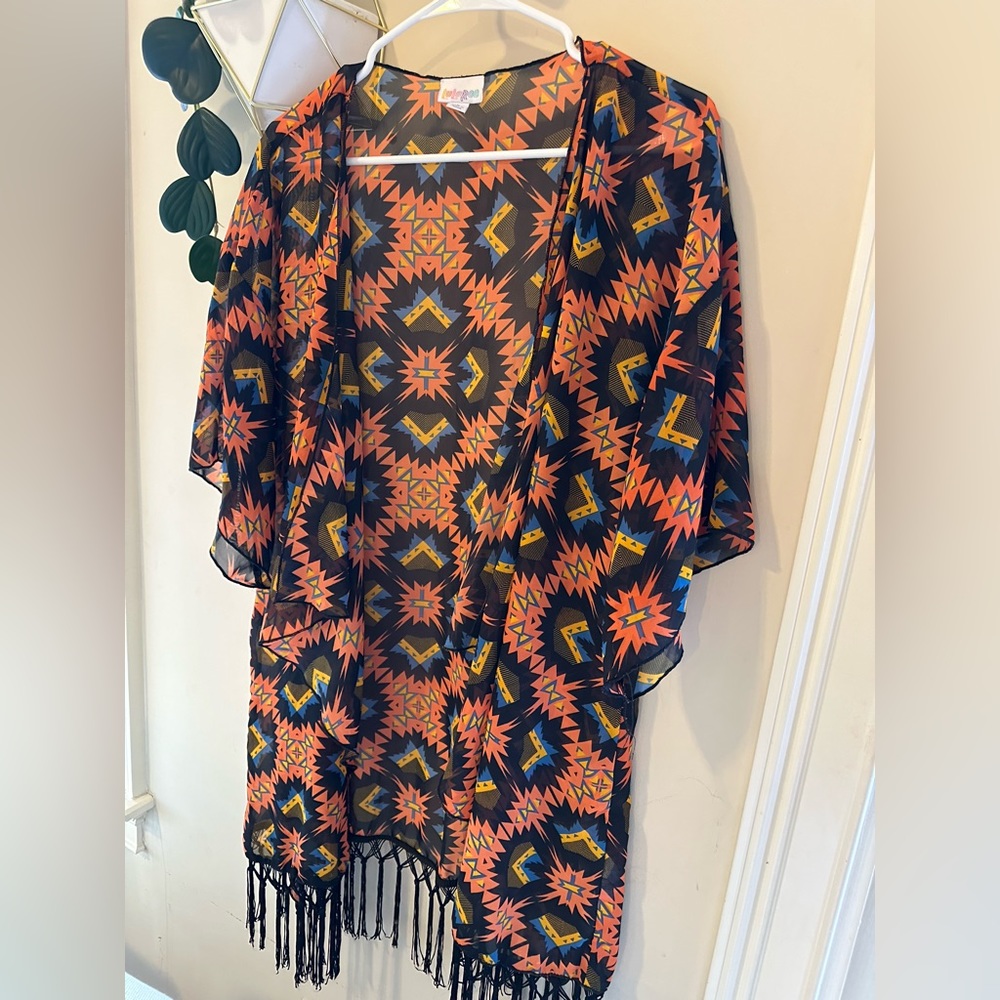 Large Lularoe Monroe kimono with fringe